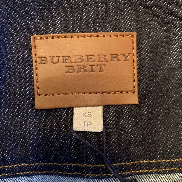 🔥HOST PICK🔥 Burberry Cropped Jean Jacket, Size XS, Blue - Picture 5 of 7